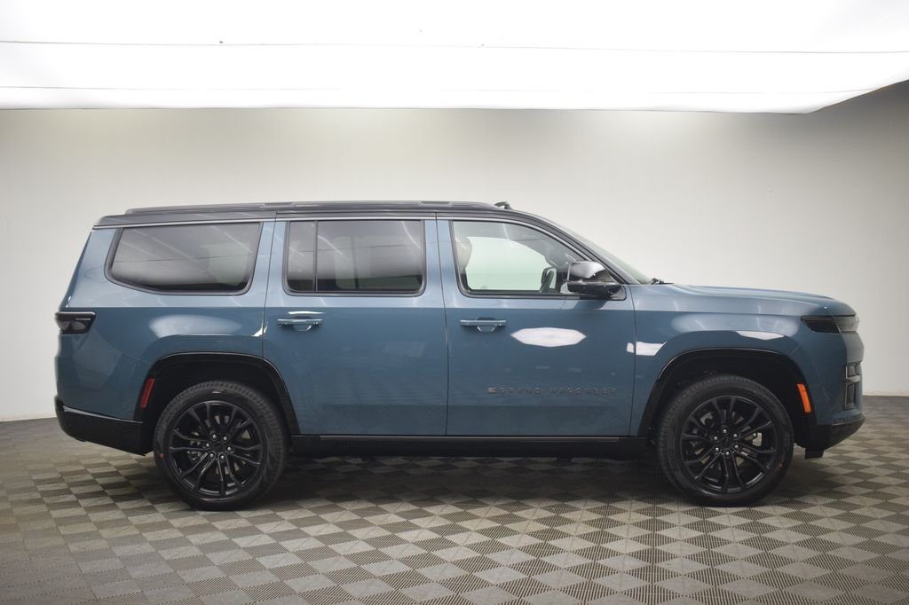 New 2026 Steel Blue Exterior Paint Jeep Summit Reserve image 3