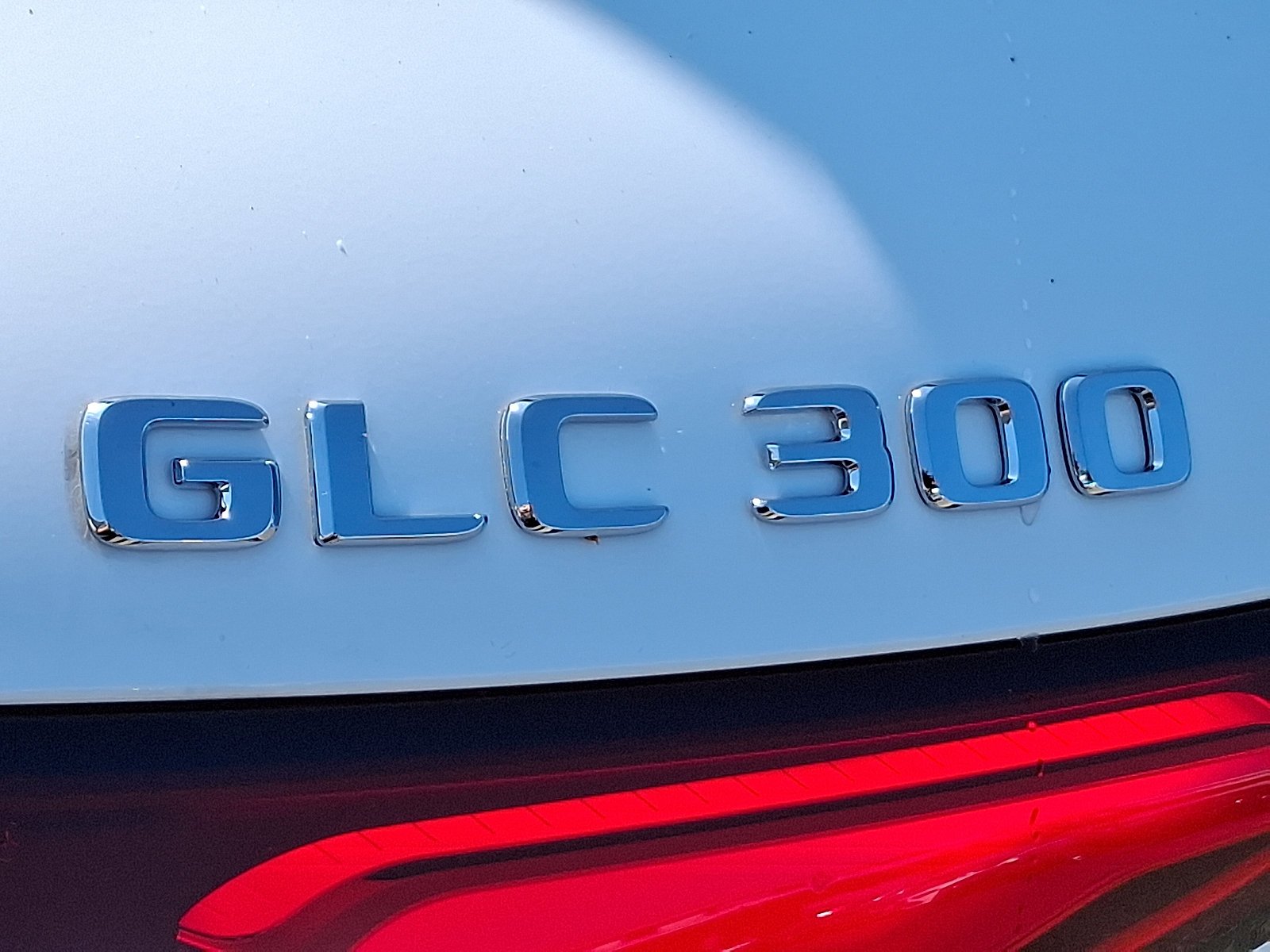 New 2027 Polar White Mercedes-Benz GLC 300 image 15