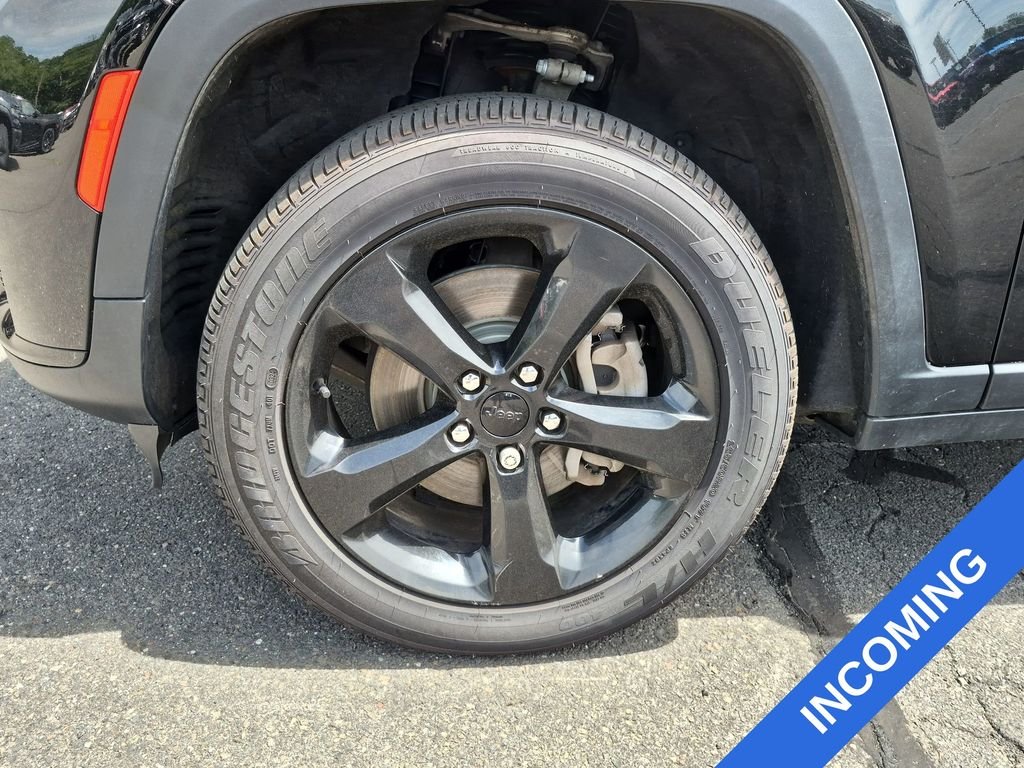 Used 2023 Black Jeep Altitude image 8