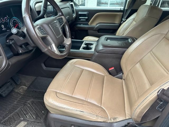 Used 2017 White GMC Denali image 5