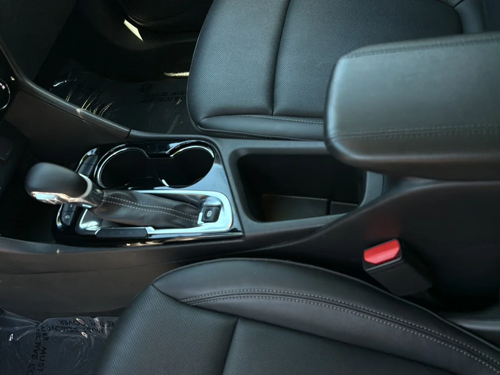 Used 2024 White Buick Sport Touring image 20