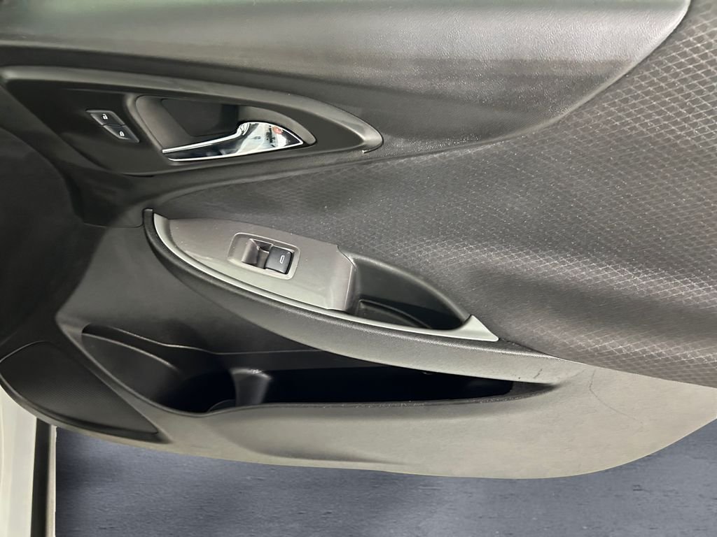 Used 2024 White Chevrolet LT image 15