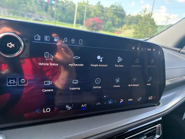 New 2026 Mosaic Black Metallic Chevrolet LT image 39