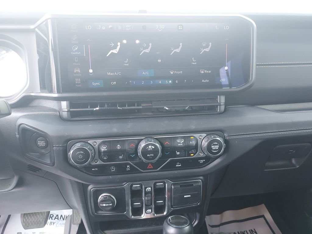 Used 2024 Blue Jeep Sahara image 21