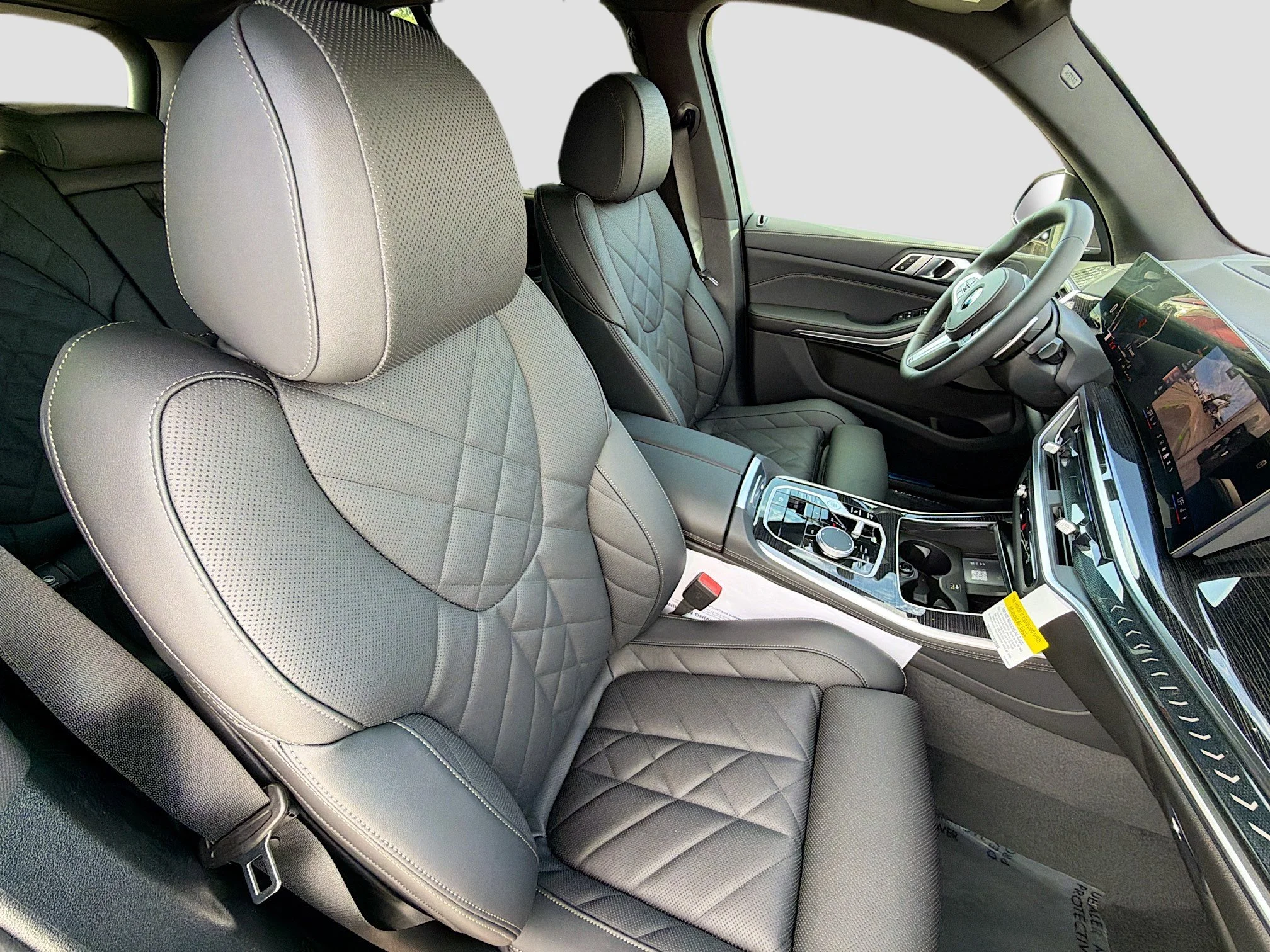 New 2026 Black Sapphire Metallic BMW sDrive40i image 14