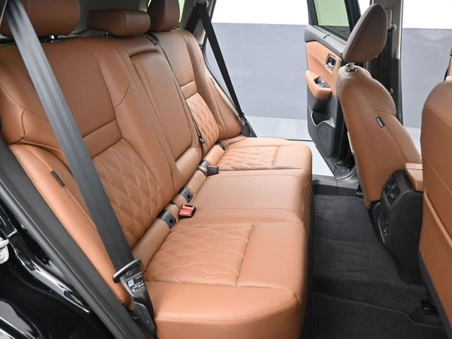 Used 2026 Black Nissan Platinum image 29