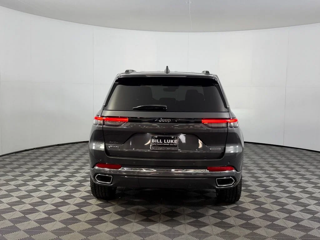 Used 2022 Gray Jeep Overland image 7