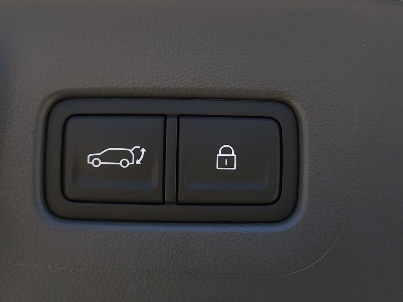 New 2026 Serenity White Hyundai SEL FWD image 10