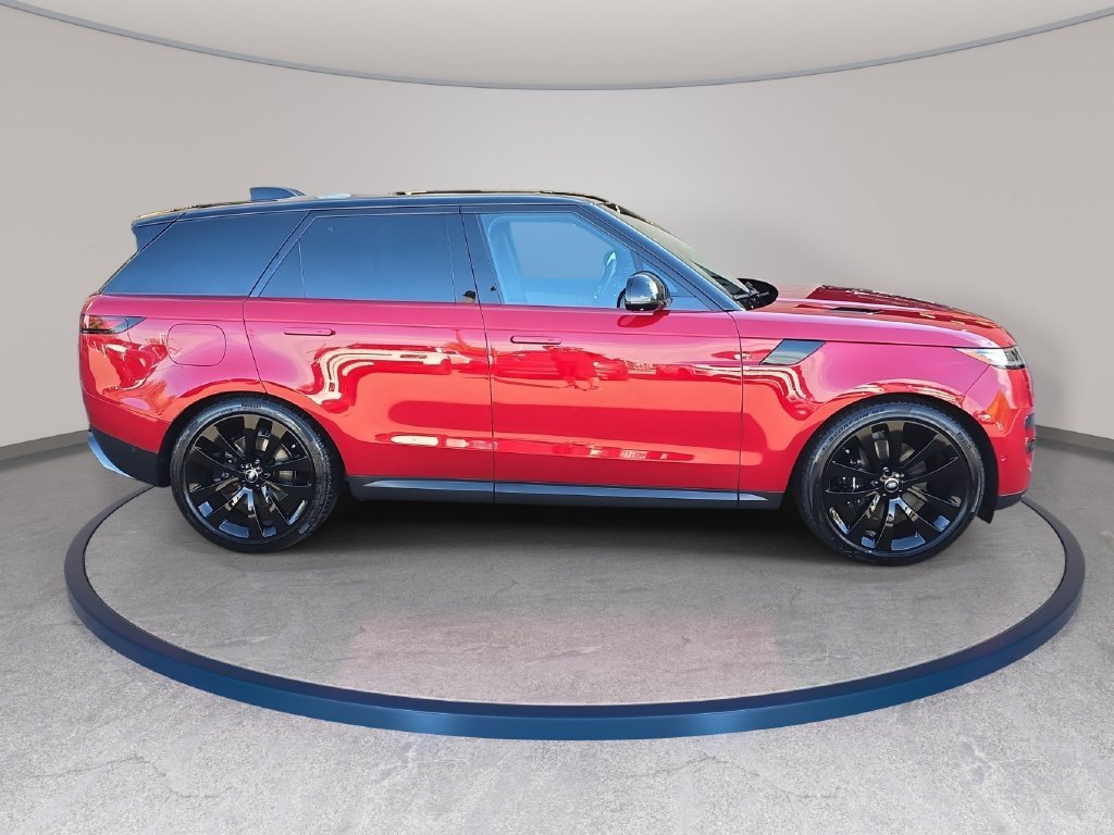 Used 2025 Red Land Rover SE image 5