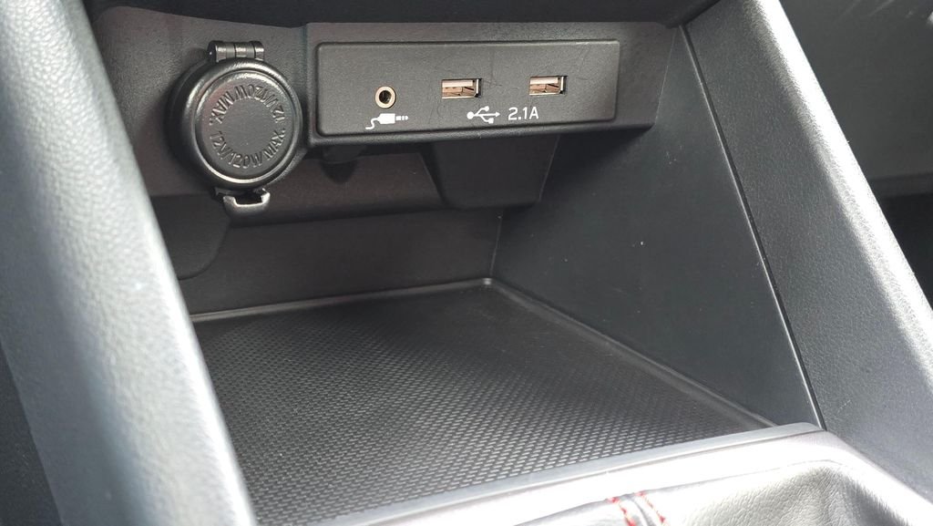 Used 2023 Crystal Black Silica Subaru Base image 32