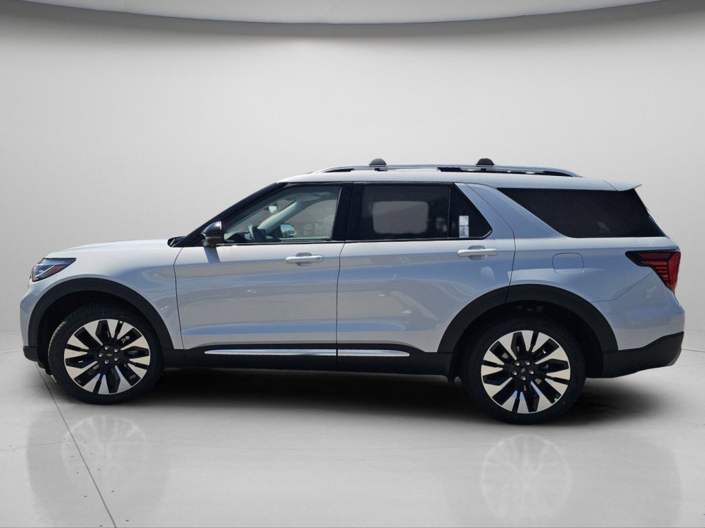 New 2026 Space White Metallic Ford Platinum image 22