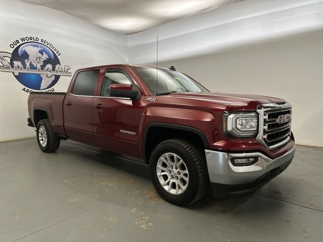Used 2018 RED QUARTZ TINTCOAT GMC SLE image 12