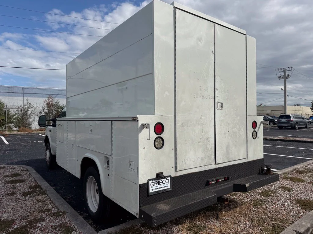 Used 2003 White Ford Super Duty Line image 7