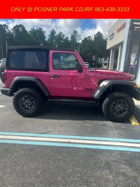 Used 2024  Jeep Sport S image 5