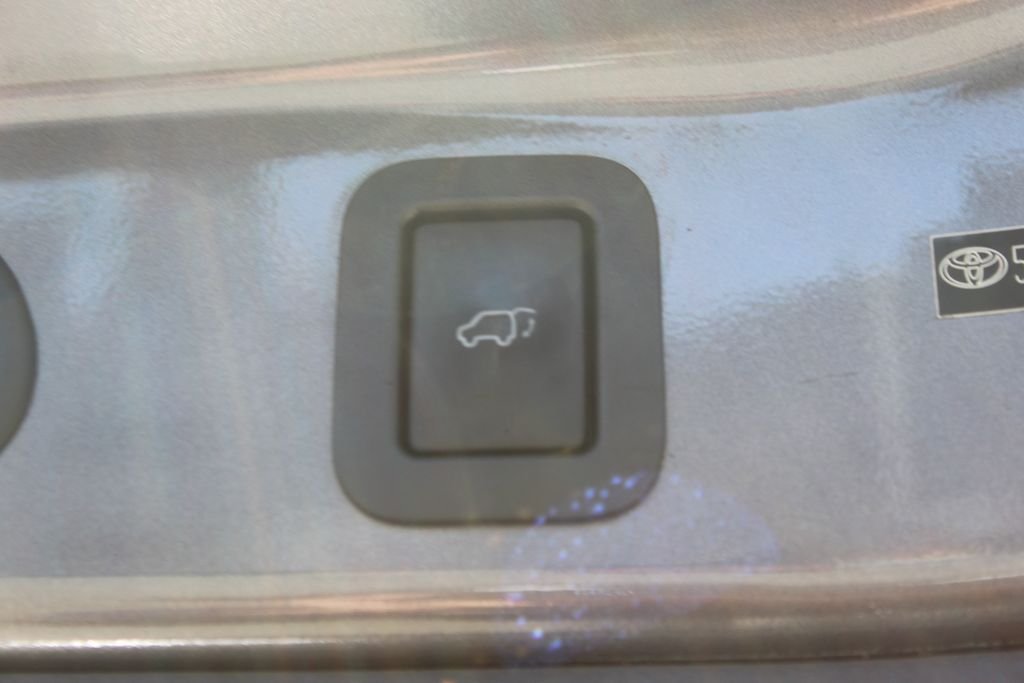 Used 2014 Gray Toyota Limited image 11
