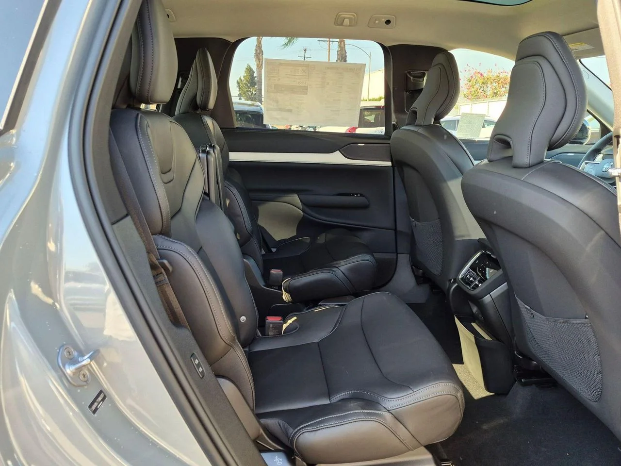 New 2026 Vapour Grey Volvo Ultra image 13