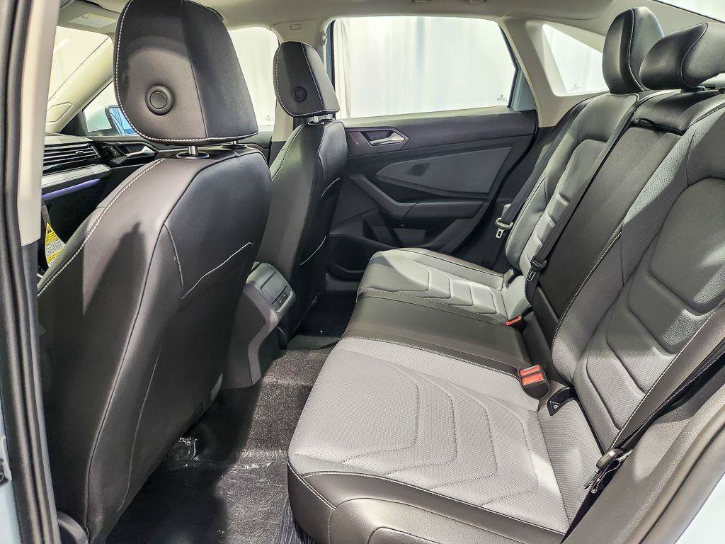 New 2027 Monument Gray Volkswagen 1.5T SEL image 10