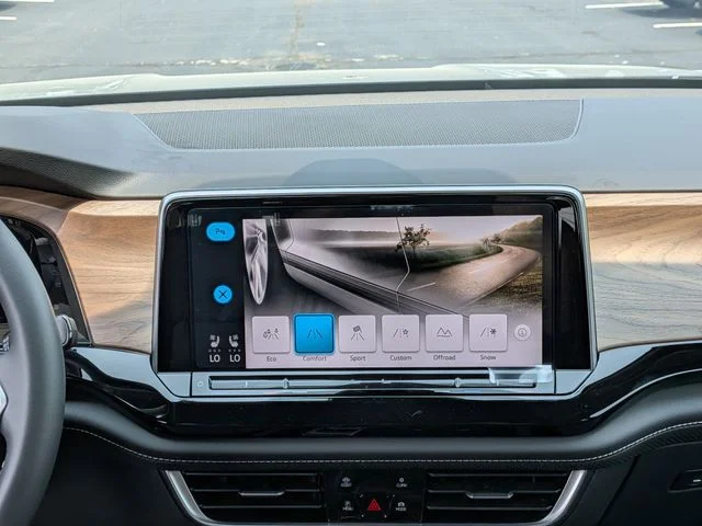 New 2026 Gray Volkswagen 2.0T SE w/Technology image 21