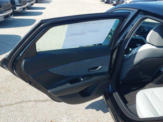New 2026 Abyss Black Hyundai SEL Sport image 30