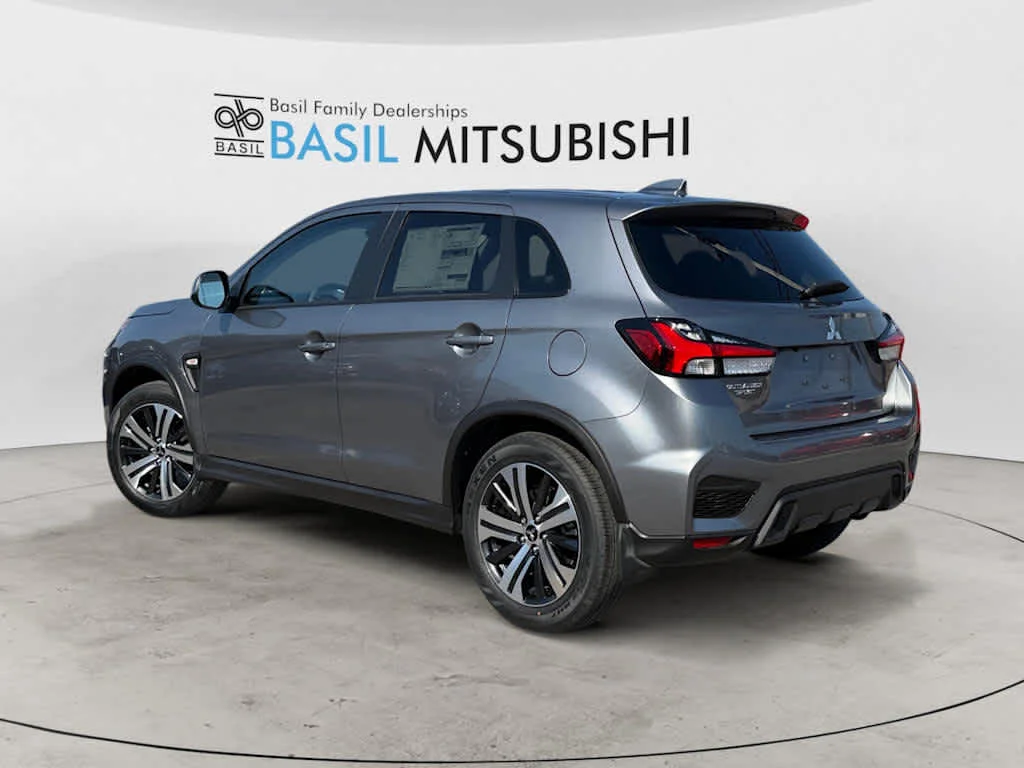 New 2026 Mercury Gray Metallic Mitsubishi ES image 5