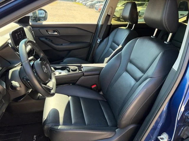 Used 2023 Blue Nissan SL image 29