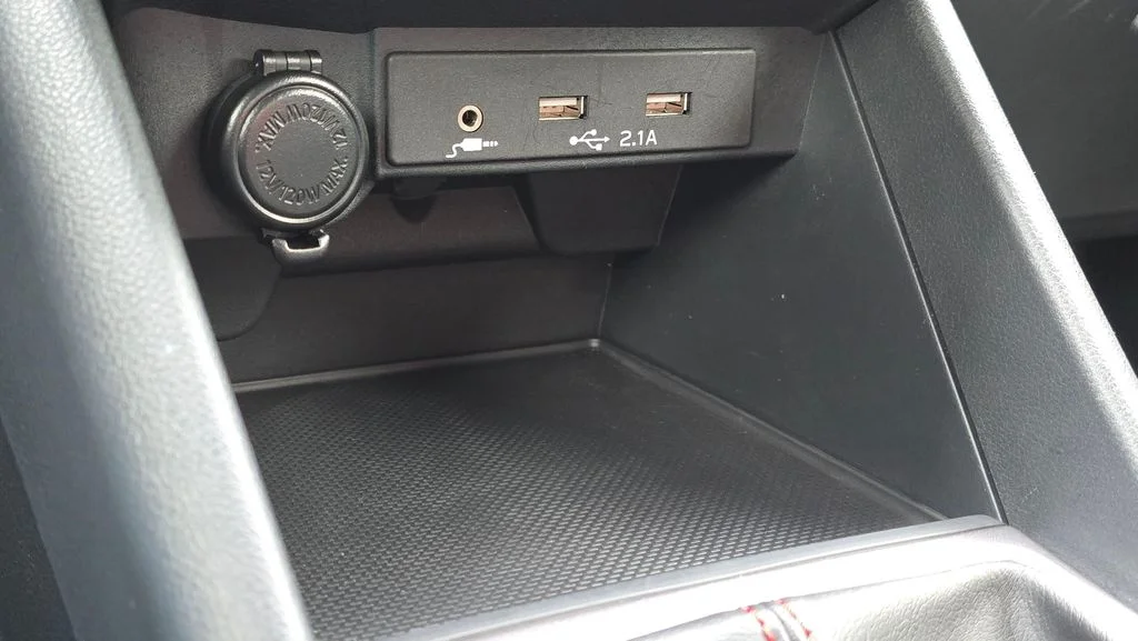 Used 2023 Crystal Black Silica Subaru Base image 32