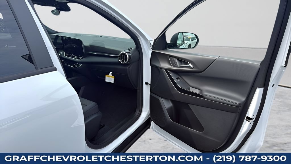 New 2027 Summit White Chevrolet LT image 23