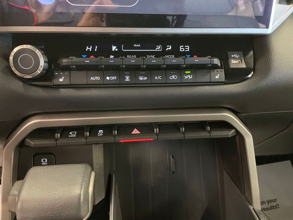 Used 2025 White Toyota SR5 image 22