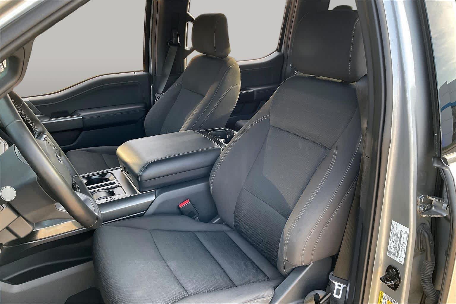 Used 2023 Iconic Silver Ford XLT image 8
