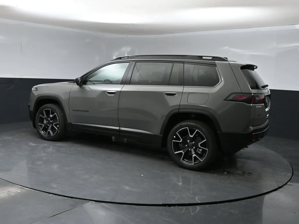 New 2026 Gray Jeep Overland image 4