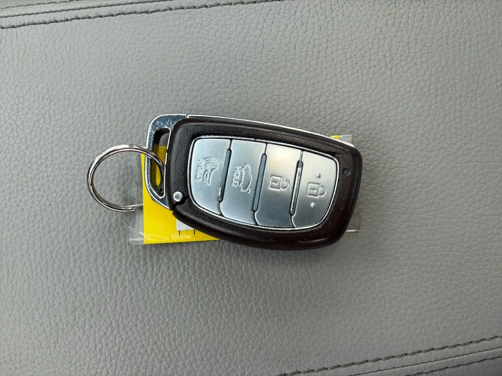 Used 2019 White Hyundai Limited image 30