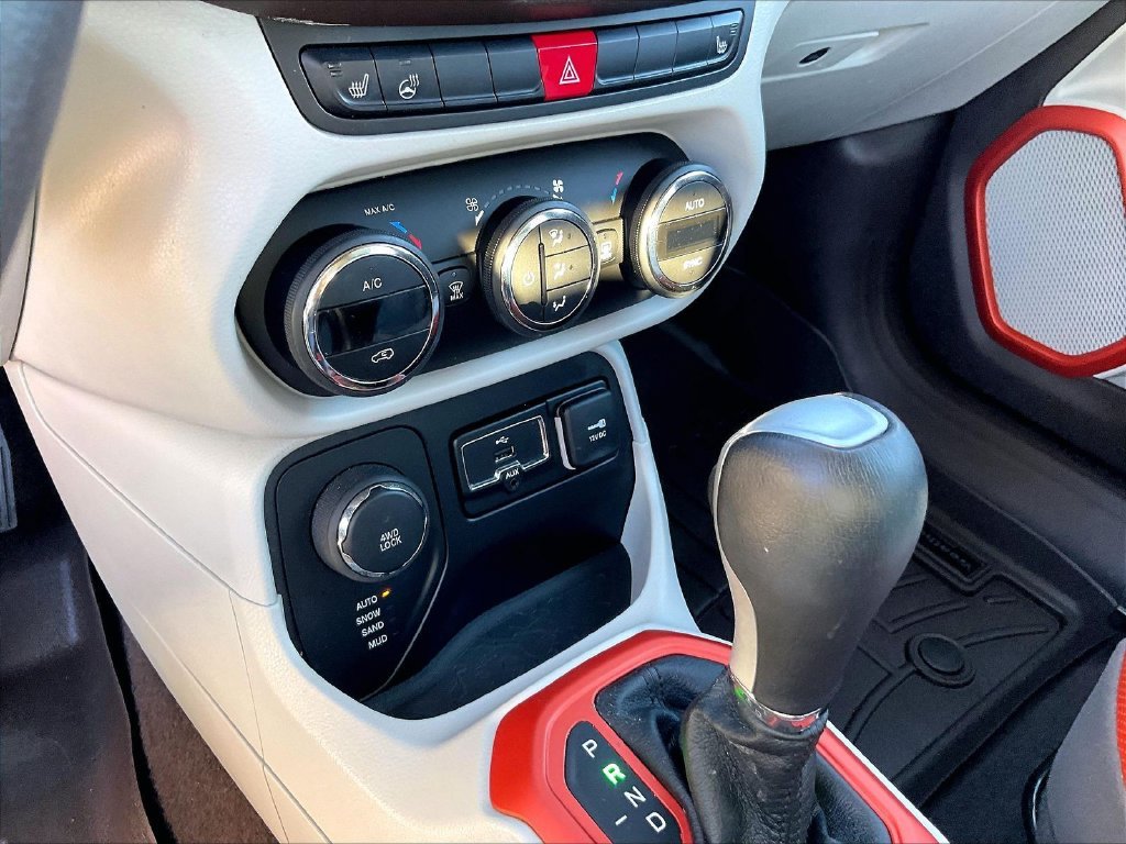Used 2017 White Jeep Limited image 26