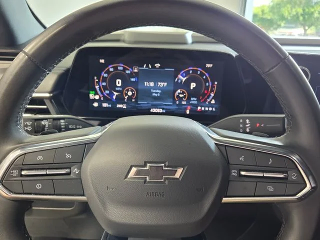 Used 2025 Black Chevrolet Z71 image 24
