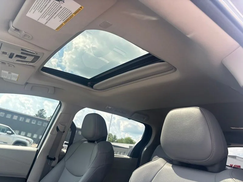 Used 2022 Silver Toyota XLE image 29