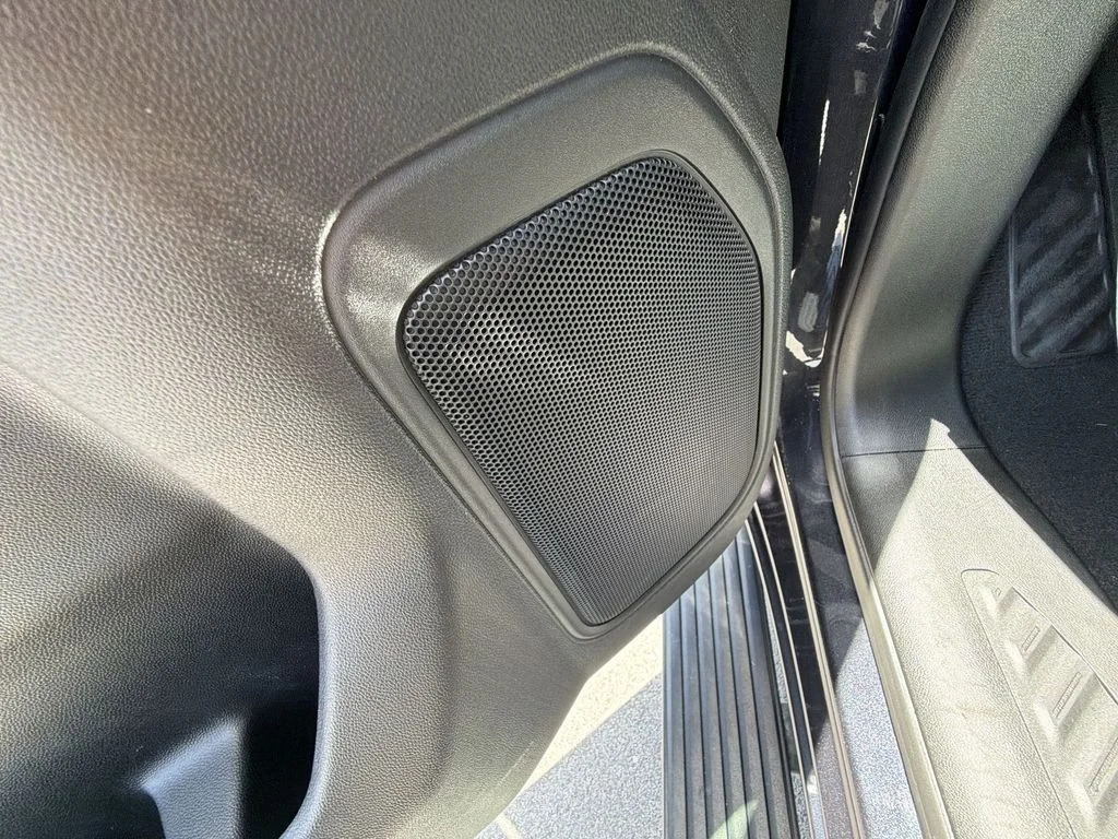 Used 2023 Gray Chevrolet Custom image 31