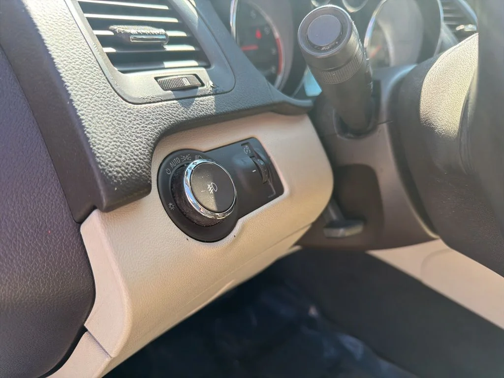 Used 2011 White Buick CXL image 15