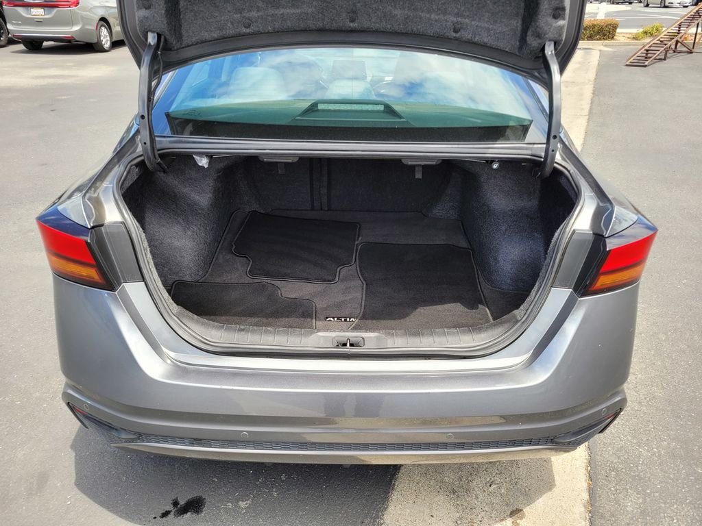 Used 2024 Gray Nissan 2.5 SV image 11