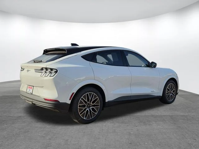 New 2026 Star White Metallic Tri-coat Ford Premium image 2
