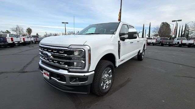 2026 Ford Super Duty F-350® Lariat®