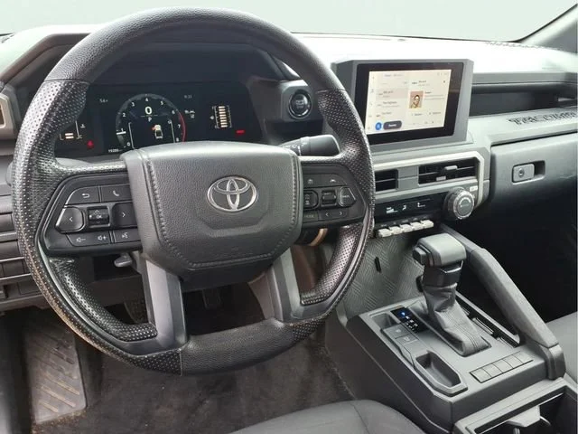 Used 2025  Toyota SR image 21