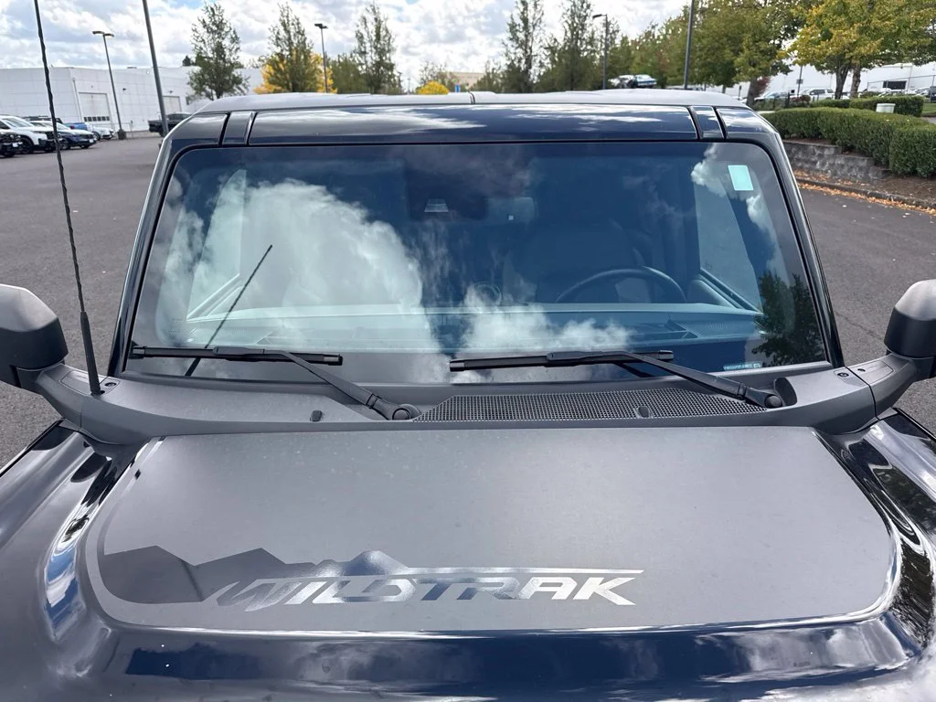 Used 2023 Shadow Black Ford Wildtrak image 28
