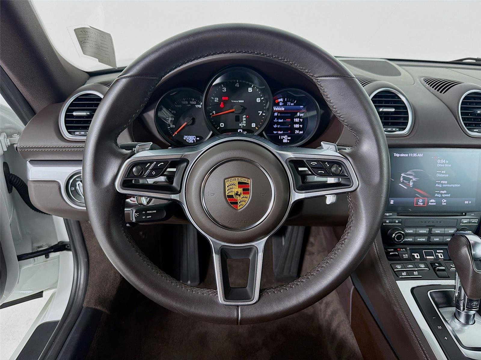 Used 2022  Porsche  image 11