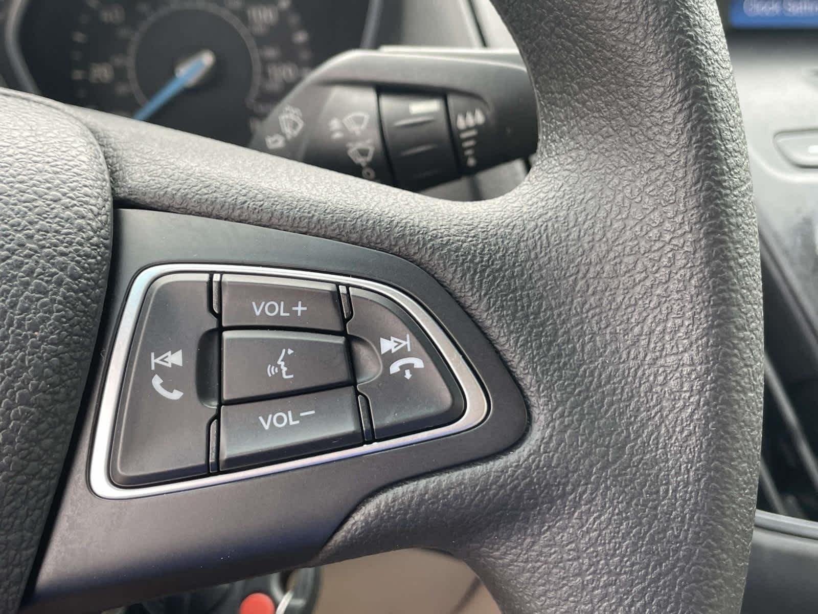 Used 2016 Magnetic Ford SE image 33