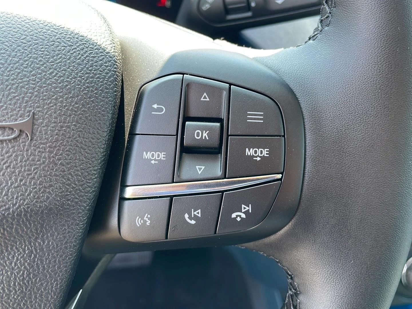New 2026 Shadow Black Ford XLT image 15
