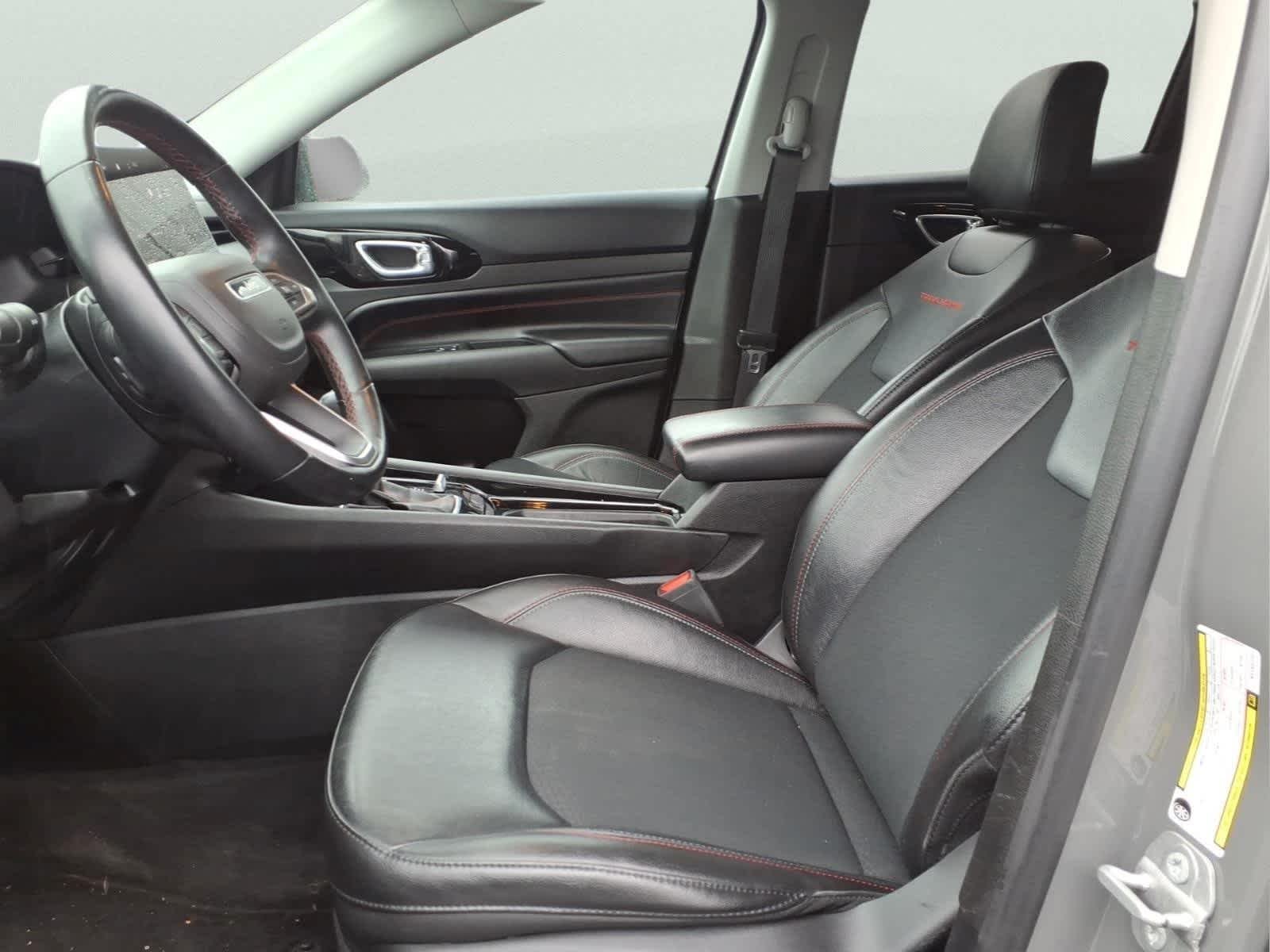 Used 2022 Sting-Gray Clearcoat Jeep Trailhawk image 15