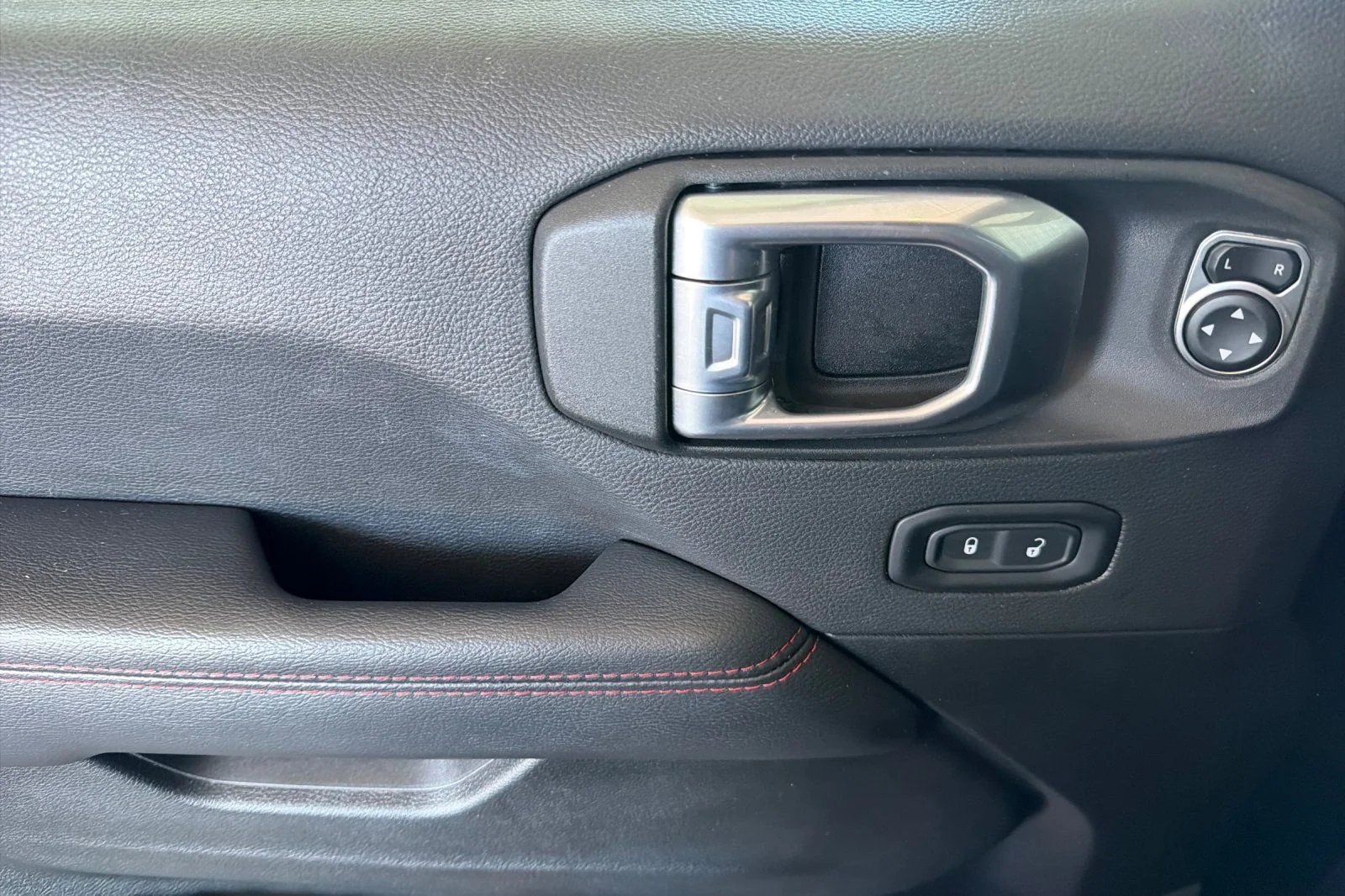 Used 2021 Black Jeep Unlimited Rubicon image 10