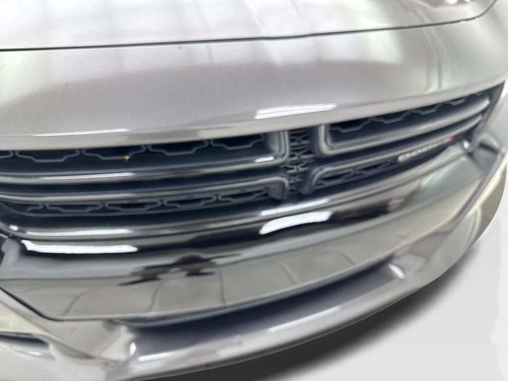 Used 2018 Gray Dodge SXT image 25