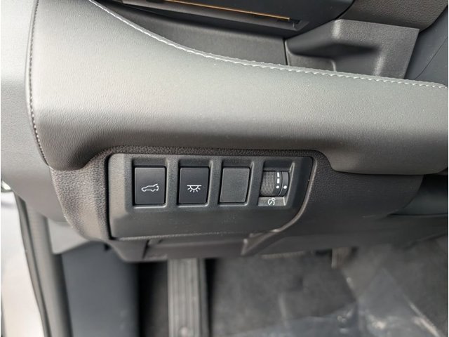 New 2026 ICE SILVER METALLIC Subaru Touring 7-Passenger image 18