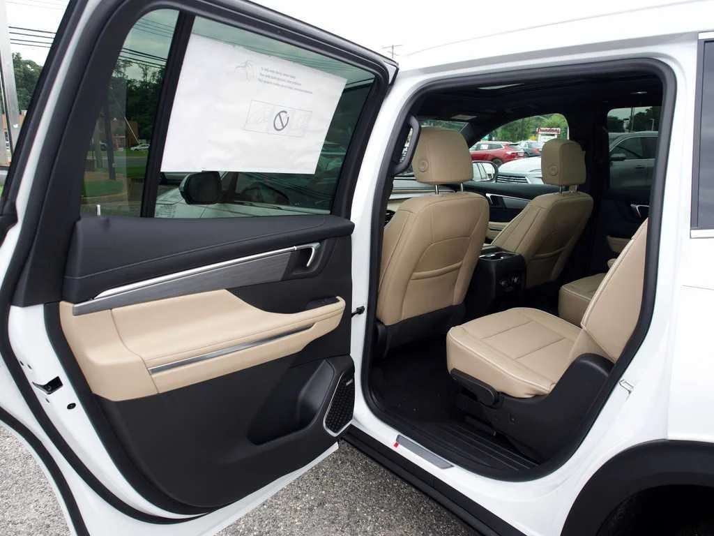 New 2026 Summit White Buick Preferred image 13