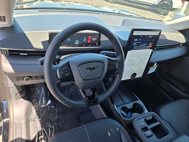 New 2026 Black Ford Select image 6